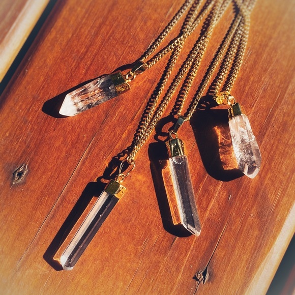 Quartz Crystal Point Necklace - Picture 4 of 4
